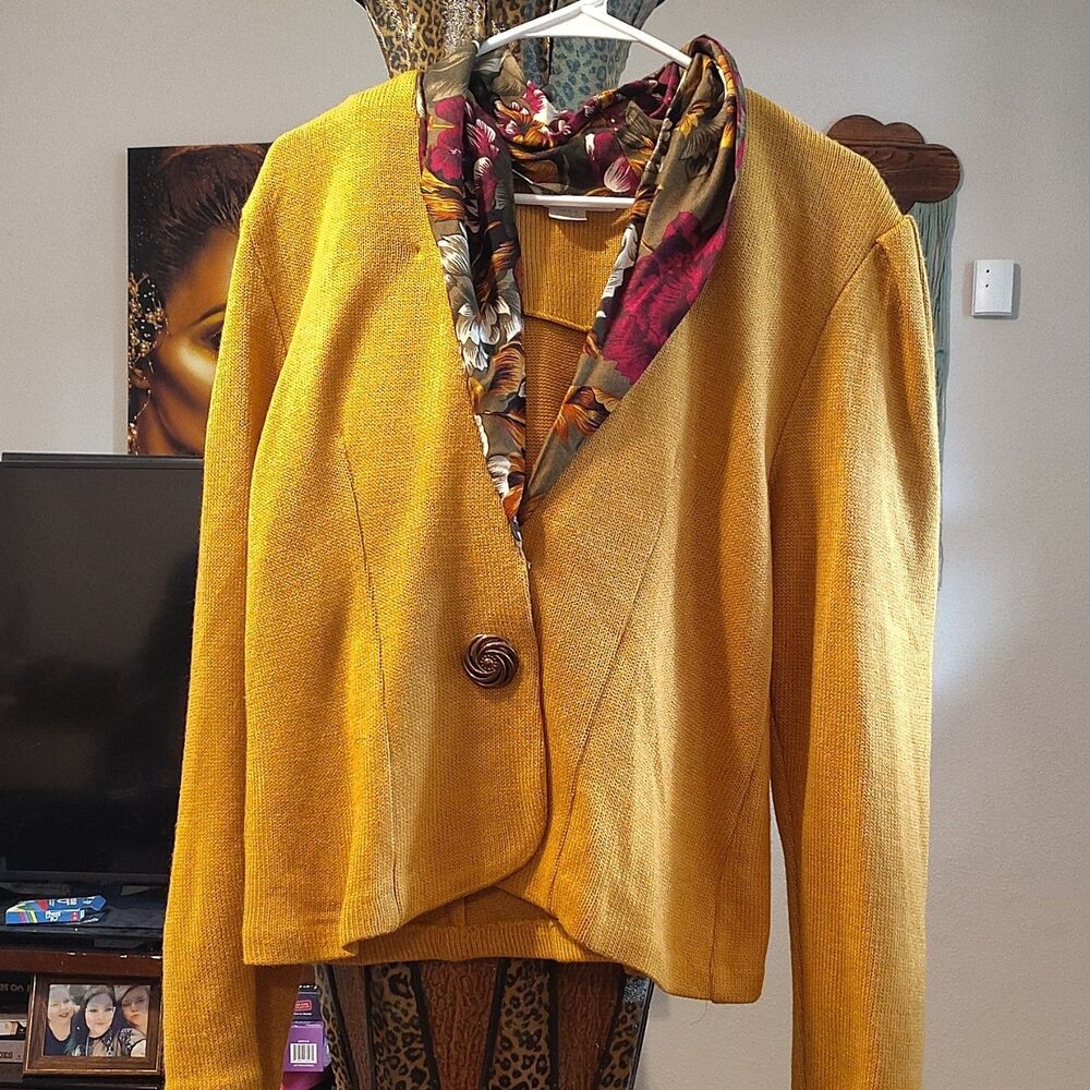 Studio C Women's Yellow Short Rayon Collared Button Front Jacket Floral Sz 14